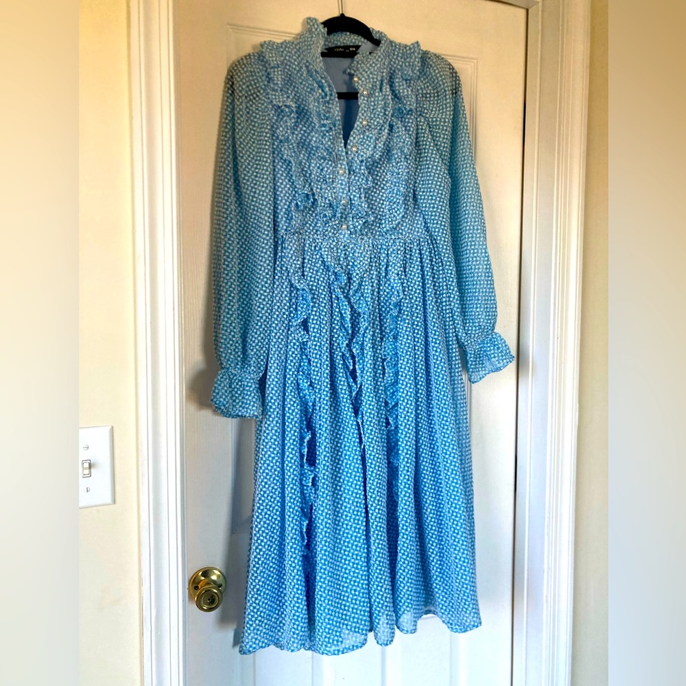 Mid sleeve blue and white spring dress